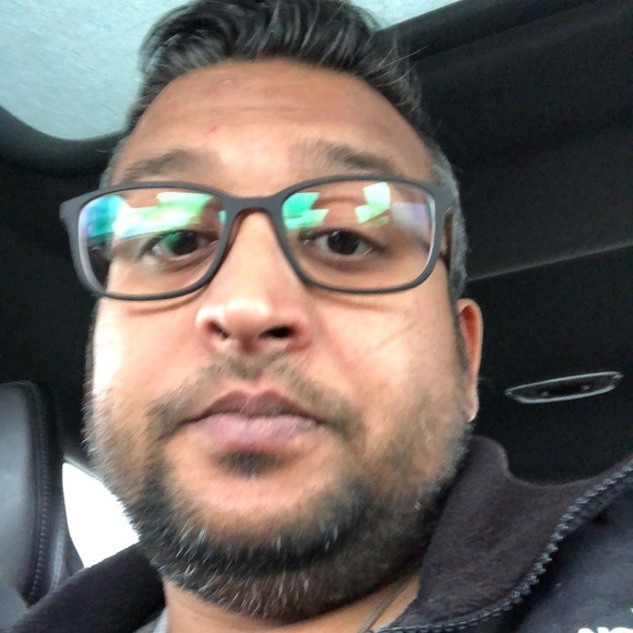 Meet your Posher, Amit - Picture 1 of 1